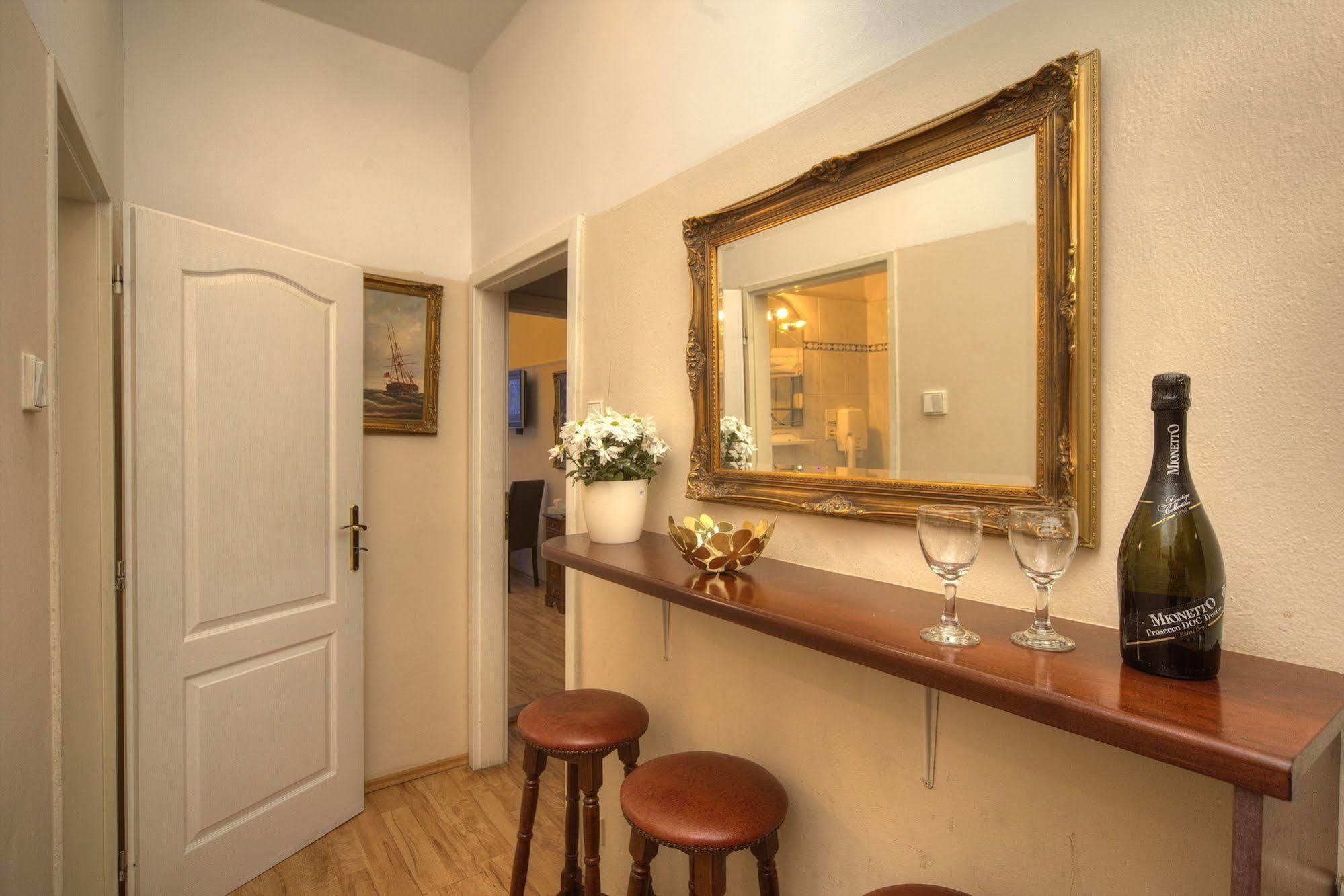 Hotel Donatello Praga Zewnętrze zdjęcie