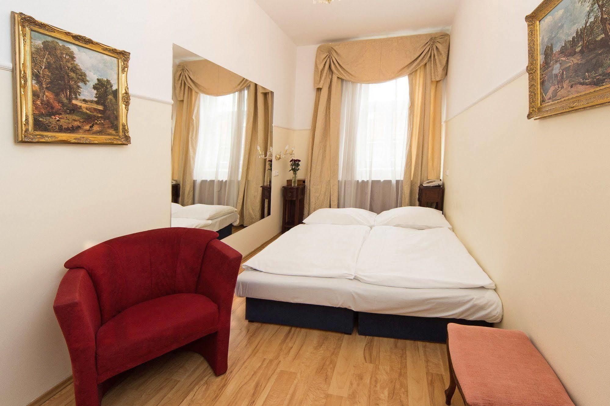 Hotel Donatello Praga Zewnętrze zdjęcie