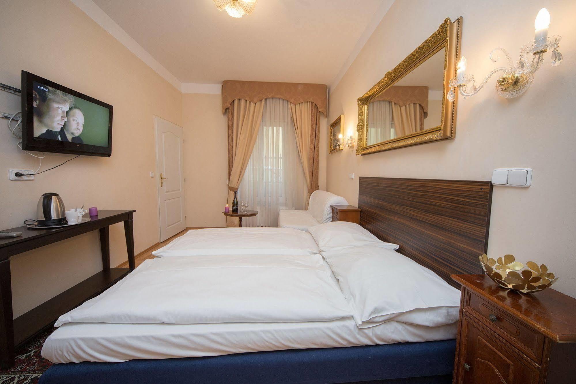 Hotel Donatello Praga Zewnętrze zdjęcie